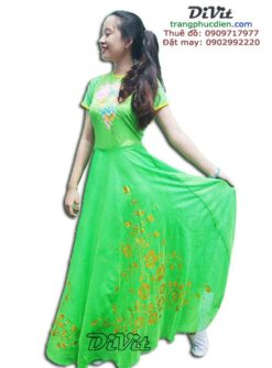 Trang-phuc-mua-dam-xanh