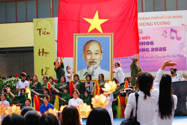 cho-thue-do-linh-bo-doi-bieu-dien-van-nghe (3)