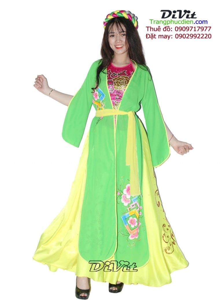 Tứ thân áo cách tân