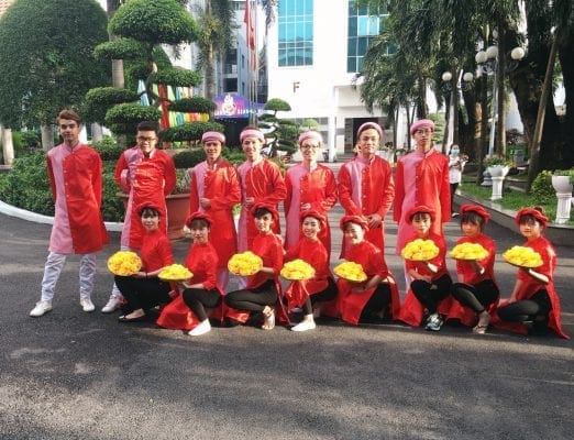 Trang phục áo dài hoặc sườn xám trong ảnh khách hàng – ảnh 12
