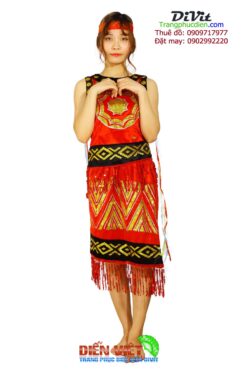 Trang phục dân tộc Tây Nguyên đỏ