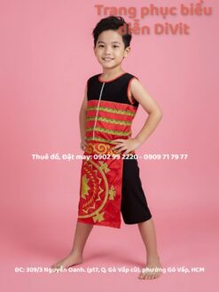trang-phuc-tay-nguyen-be-trai