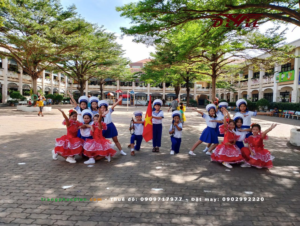 Trang phục lính Hải quân trẻ em – mẫu trang phục biểu diễn tại DiVit