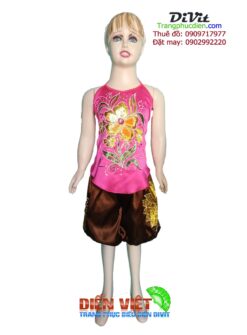Yếm, bí nâu múa trống cơm