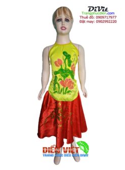 Váy yếm trẻ em