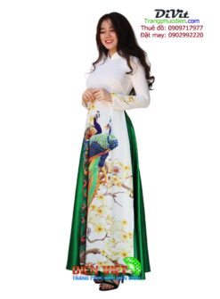 Áo dai trắng in hình chim Công