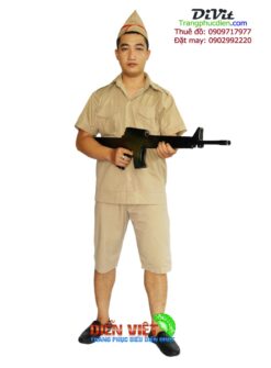 Đồ lính Pháp diễn văn nghệ
