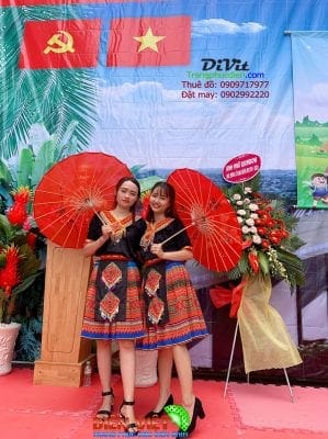 Ảnh nhóm hoặc nam nữ với trang phục dân tộc – ảnh 11