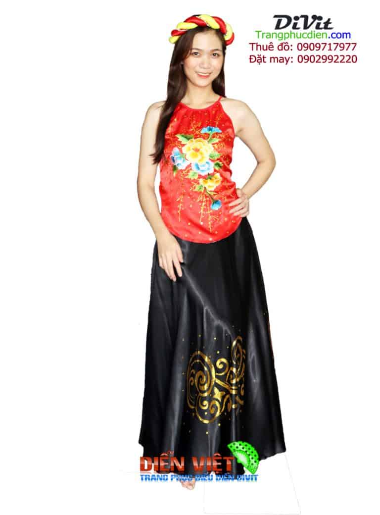Yếm váy biểu diễn văn nghệ