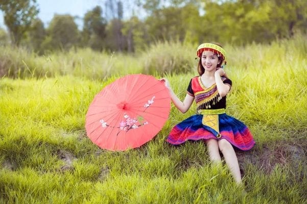 Trang phục H’Mông trong bộ ảnh ngoài trời – ảnh 37