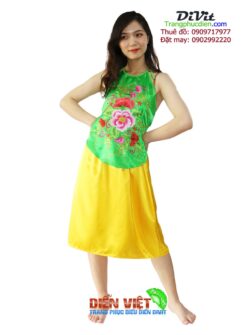 Yếm xanh váy vàng ngắn