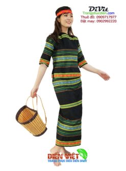 Thuê áo thổ cẩm dân tộc Tây Nguyên