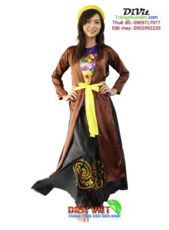 Tứ thân nâu yếm tím váy đen