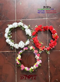 Vòng hoa đội đầu