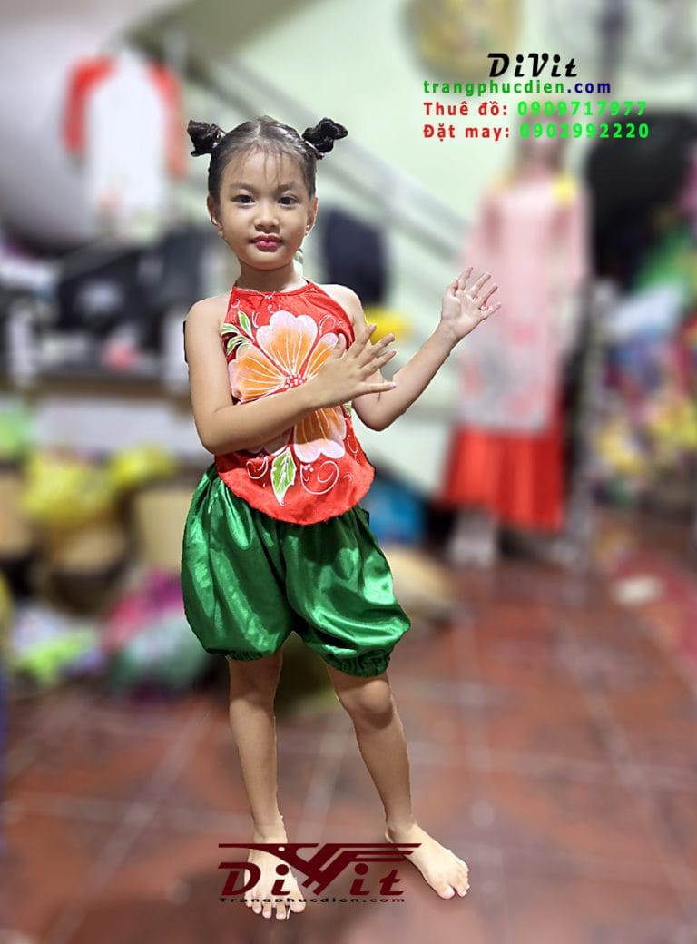 Thuê yếm múa trống cơm