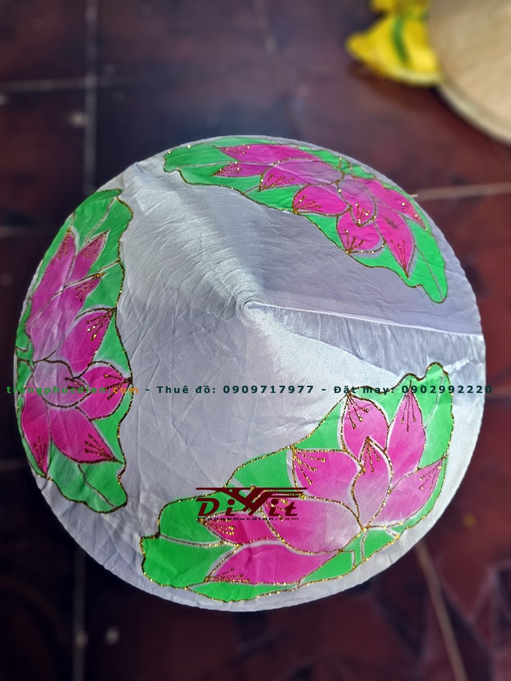 Nón lá bọc vải in bông sen
