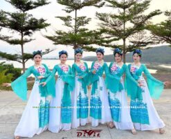 Tứ thân in hoa sen