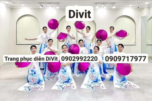 cho-thue-ao-dai-trang-xanh-tay-loe