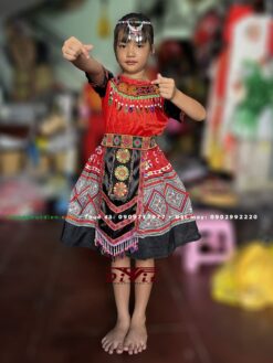 Dân tộc H'Mông đỏ bé gái 5-8t