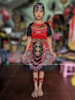 Dân tộc H'Mông đỏ bé gái 5-8t