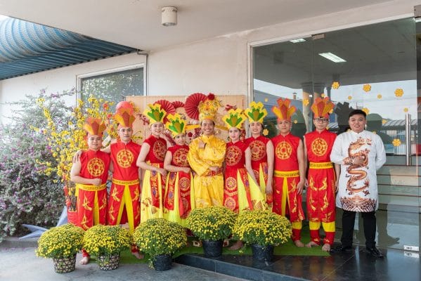 trang-phuc-bieu-dien-lac-hong-binh-duong