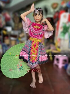 trang-phuc-mua-h'mong-be-gai