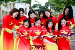 Áo dài đỏ sao vàng tà loan màu