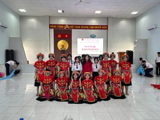 trang phục dan tộc h'mông (4)