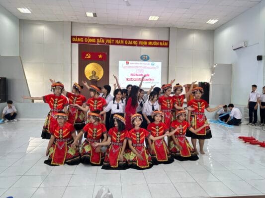 trang phục dan tộc h'mông (6)