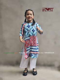 Áo dài cô ba bé gái