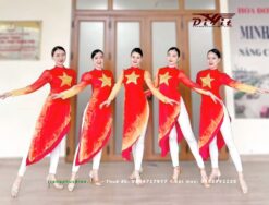 Áo dài cách tân đỏ sao vàng