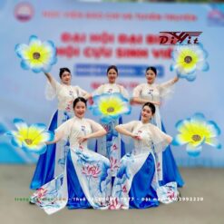 Áo dài trắng hoa sen tay loe