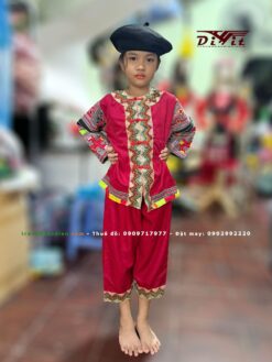 Trang phục dân tộc bé trai đỏ