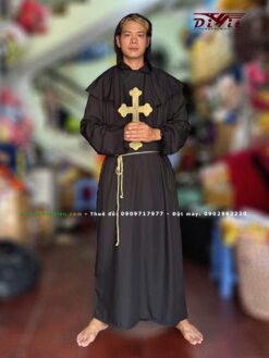 Thuê đồ Tu Sỉ đen