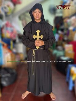Thuê đồ Tu Sỉ đen