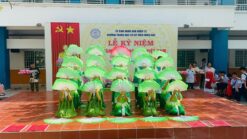Yếm váy xanh lá