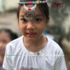 Vòng kiềng đeo trán bé gái