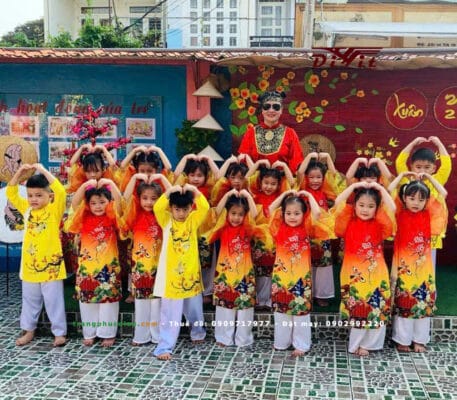 áo dài trẻ em1