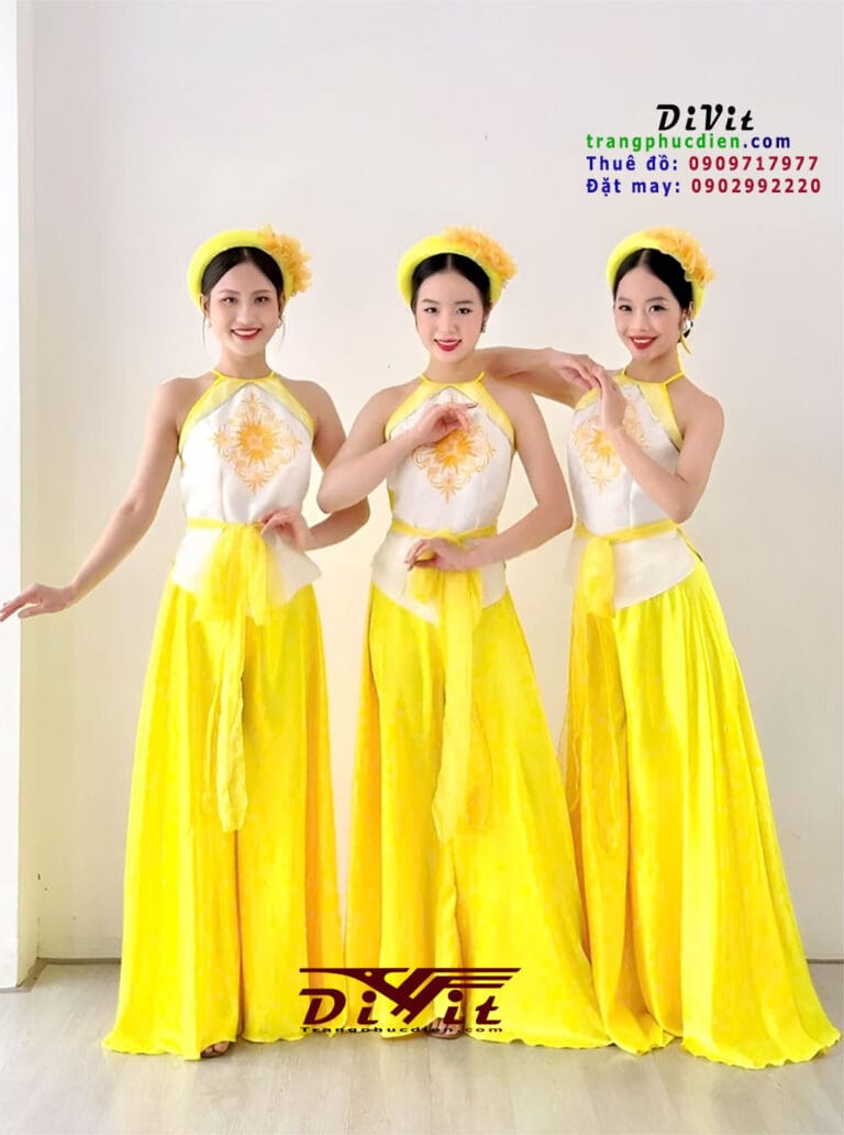 Yếm quần ống loe vàng múa