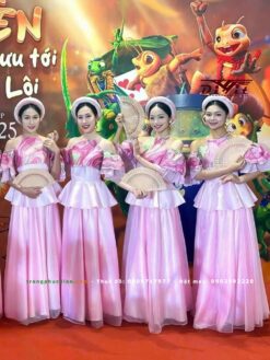 Yếm quần múa hồng