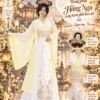 Hằng Nga dưới trăng